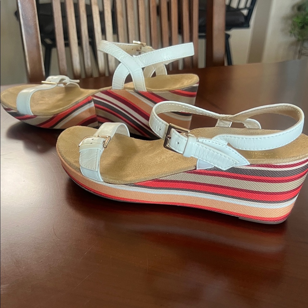 Vionic White and (red/orange)Striped Wedge Sandals